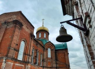 В Богоявленский храм Камня-на-Оби прибудут мощи Святых угодников Божьих