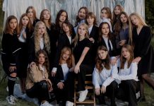 С Днем работника культуры! В Камне-на-Оби работает студия современного танца «Матрикс»