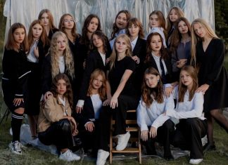 С Днем работника культуры! В Камне-на-Оби работает студия современного танца «Матрикс»