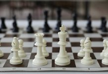 Александр Шенкнехт из Камня-на-Оби выиграл золото на всероссийских соревнованиях по шахматам в Омске