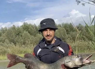 Житель Камня-на-Оби поймал 6-килограммовую щуку