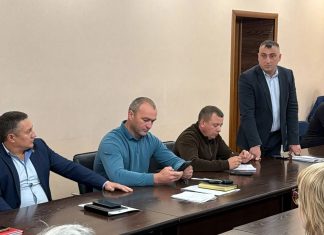 Как прошла внеочередная сессия районных депутатов в Камне-на-Оби. Видео